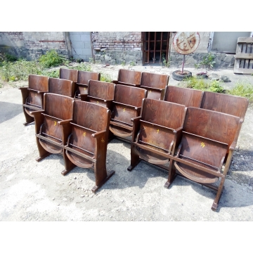 Staré kinolavice Thonet